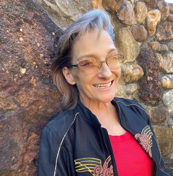 Meet your Posher, Cari - Picture 1 of 1